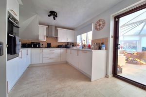 Kitchen- click for photo gallery
